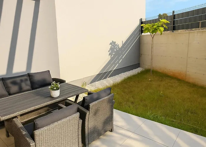 Modern, Garden Pula-vidikovac 아파트 풀라